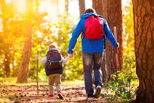 Dad and son hiking 640x427.jpg